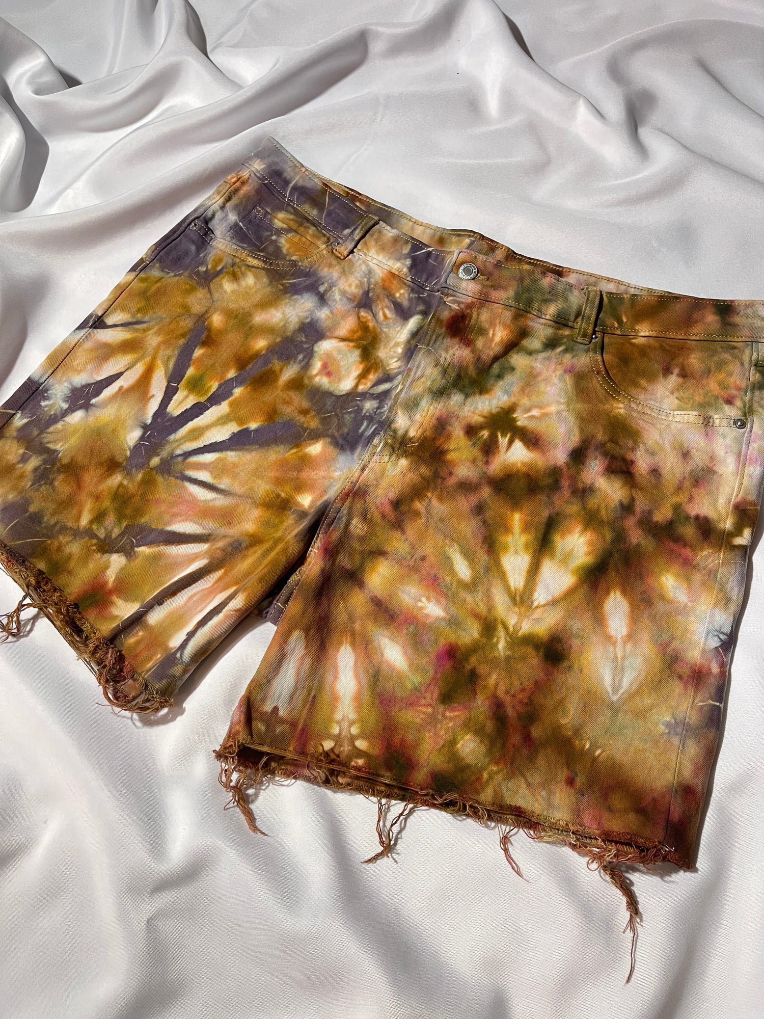Nature's Embrace Women's Shorts - Size 20